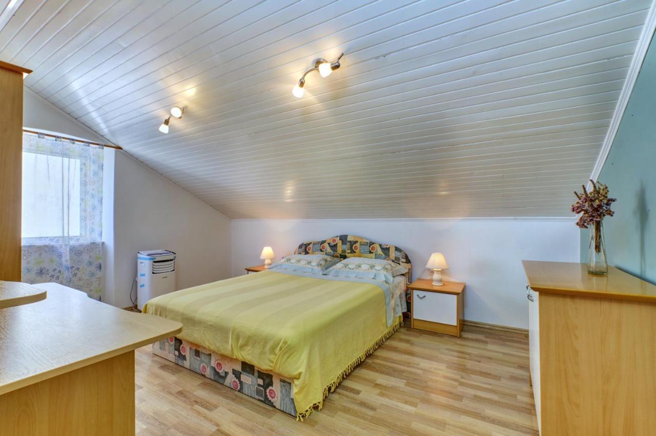 Apartment Dami Mali Losinj Exterior photo
